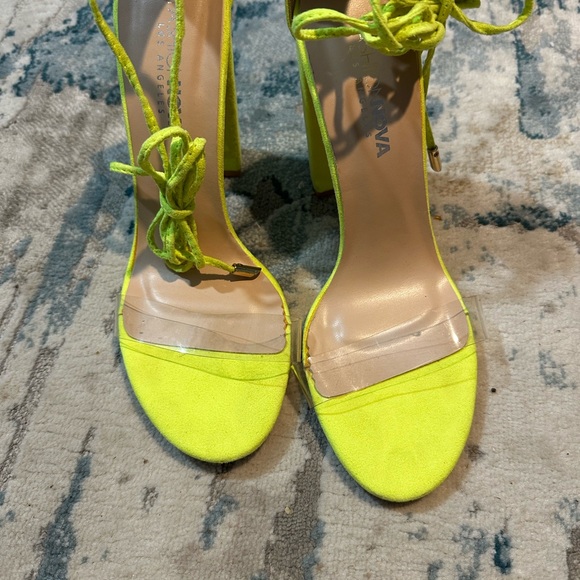 Fashion Nova Neon Yellow Heels Set lot - Picture 6 of 12